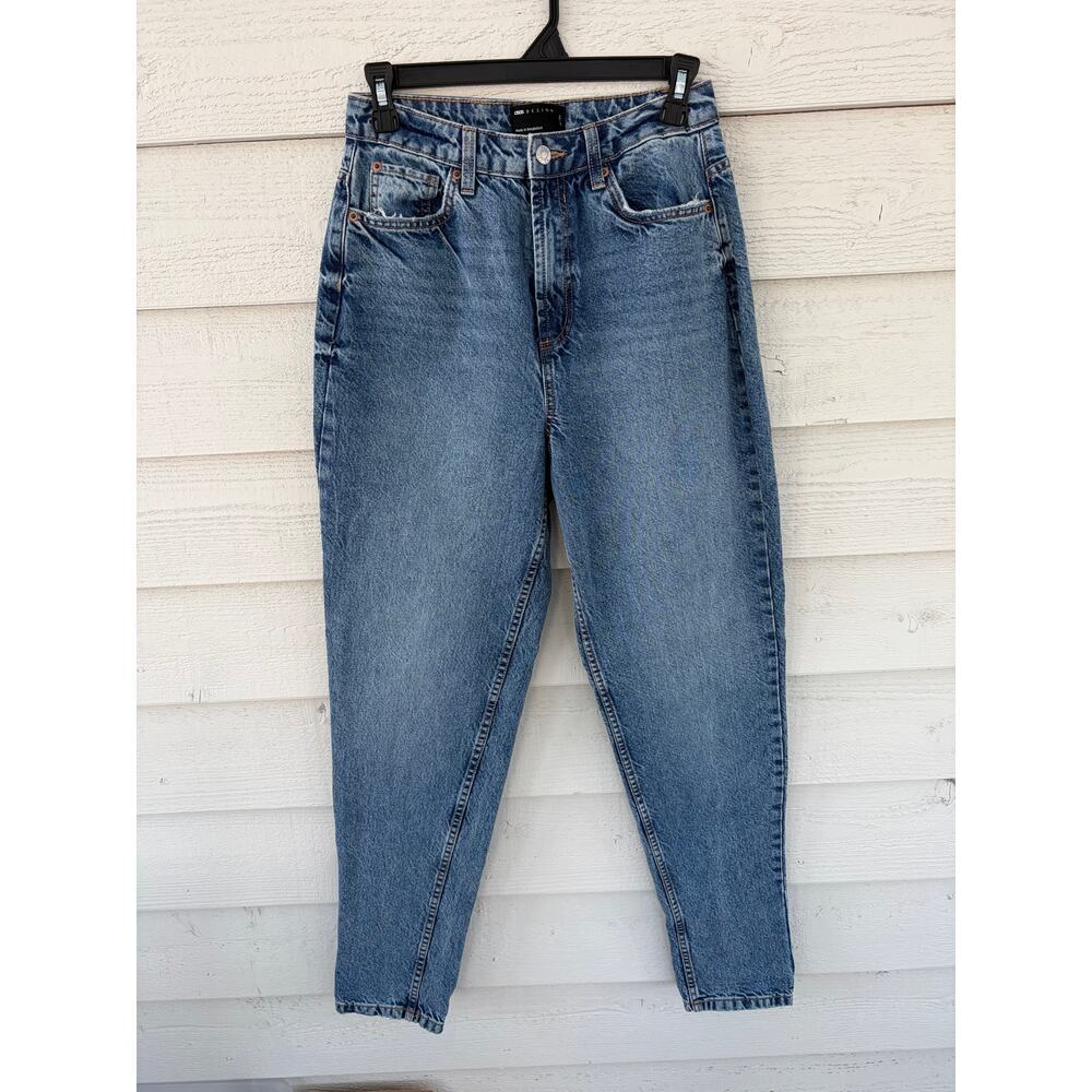 ASOS Design 25x34 High Rise Mom Jeans Vintage Wash Straight Leg Denim - Picture 3 of 9